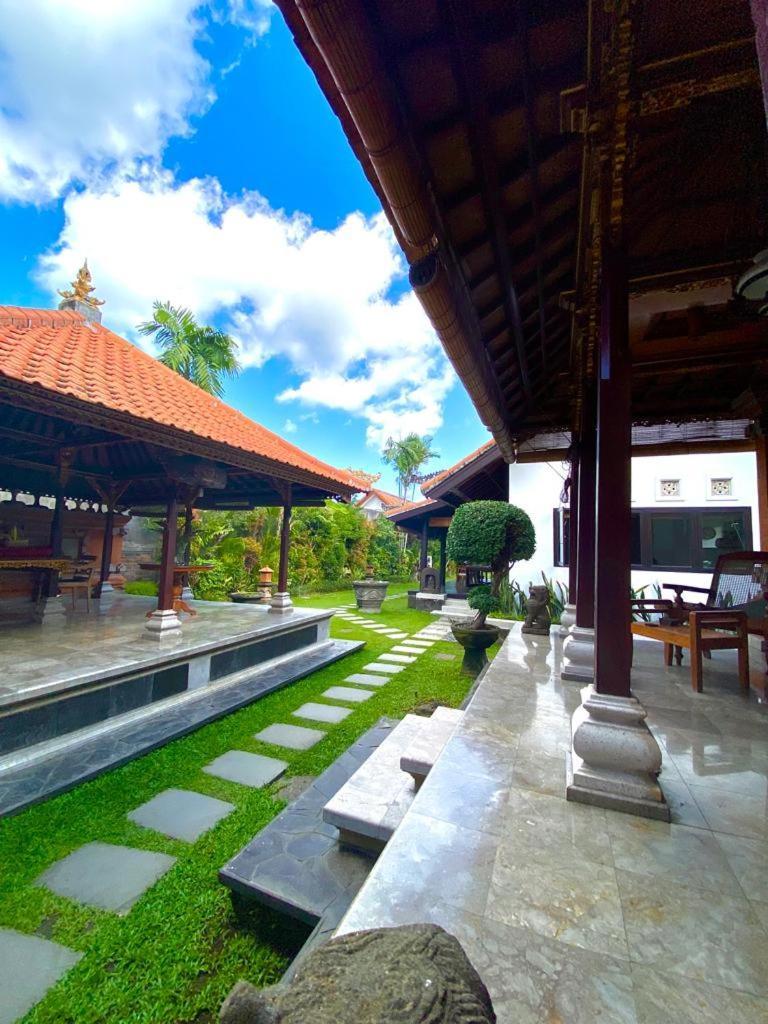Puri Ayu Hotel Canggu Eksteriør billede