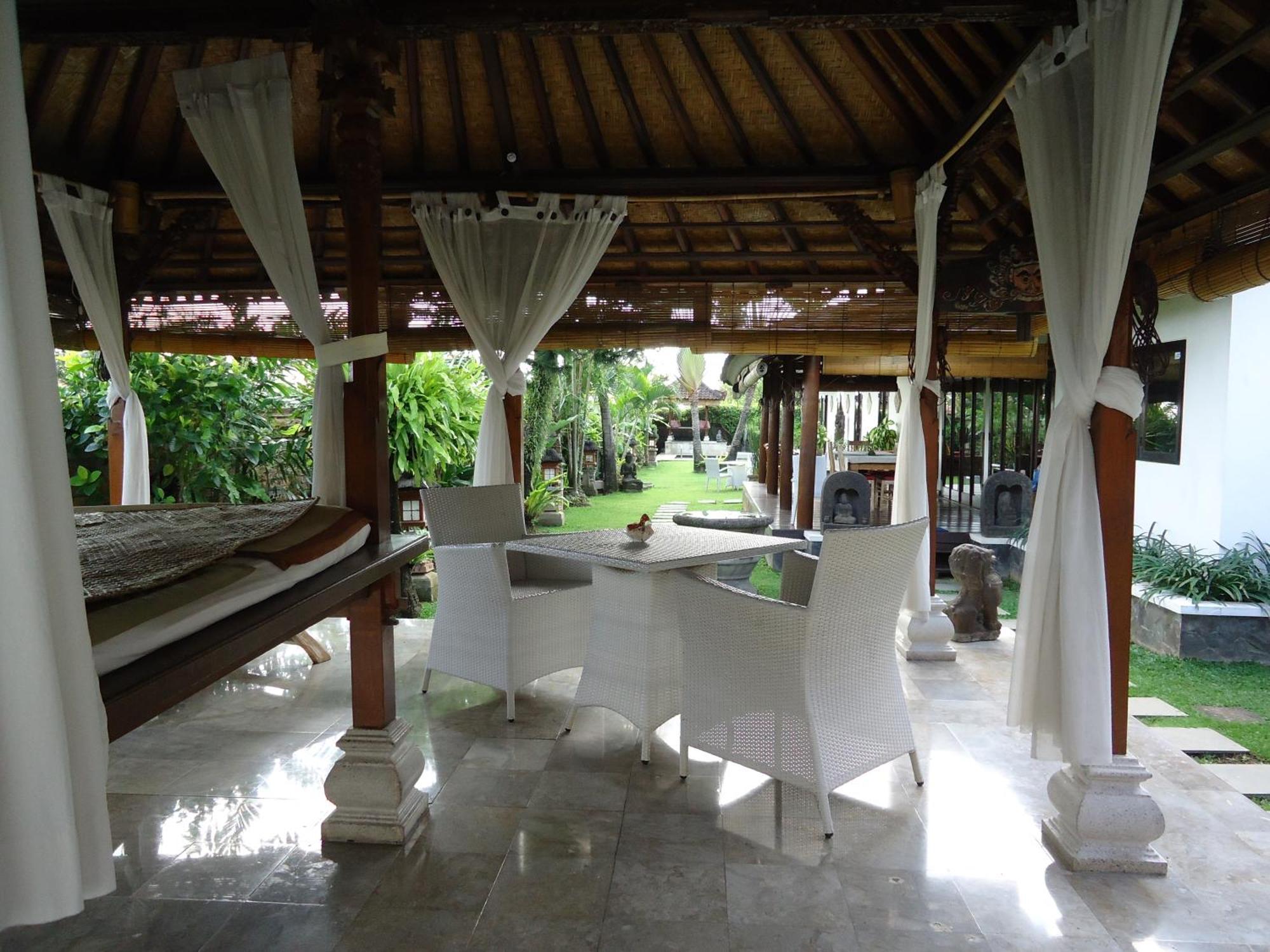 Puri Ayu Hotel Canggu Værelse billede
