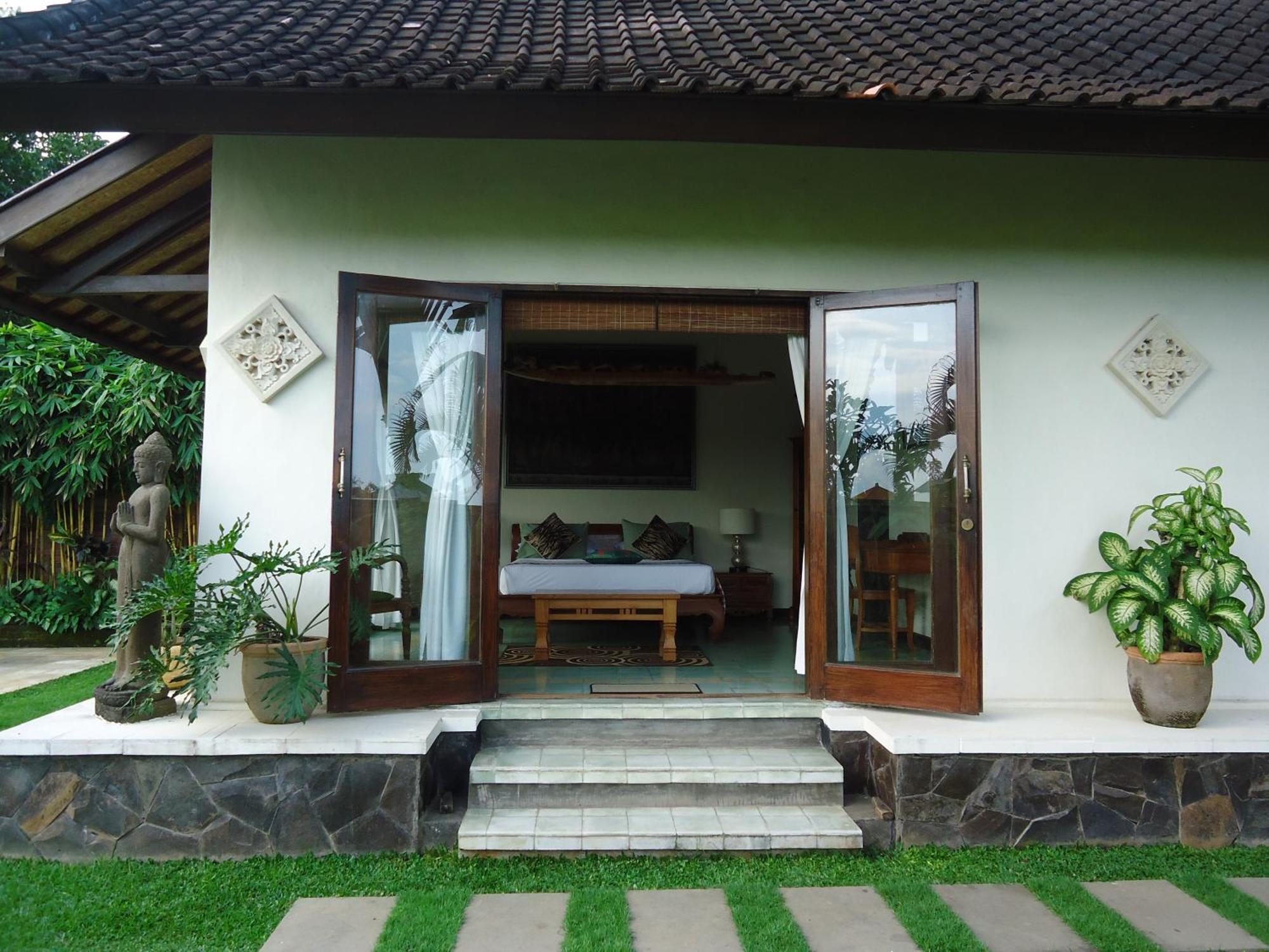 Puri Ayu Hotel Canggu Værelse billede
